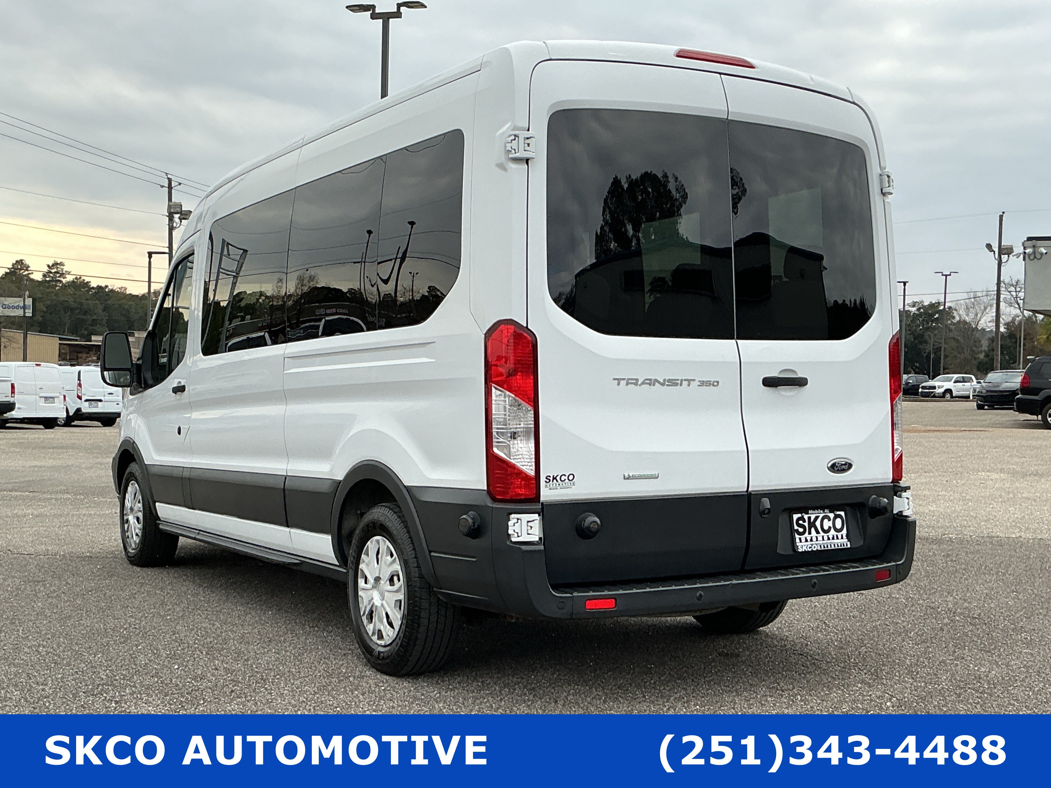 Used 2016 Ford Transit 350 XL RWD image 3