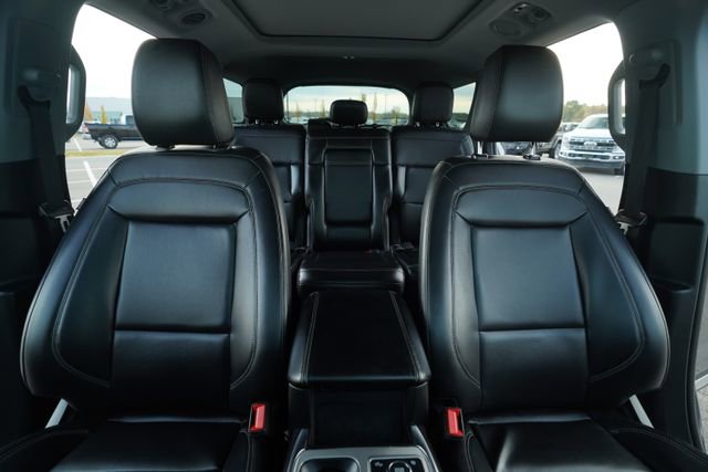 Used 2022 Ford Explorer XLT w/ Equipment Group 202A image 37