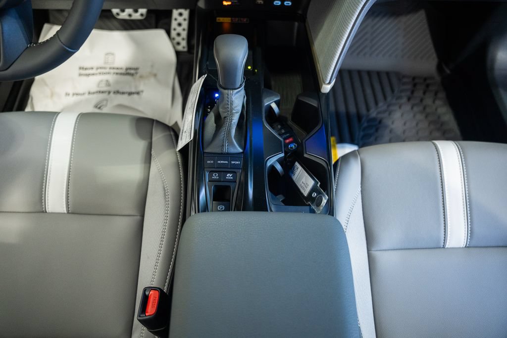 New 2026 Toyota Camry SE FWD image 25