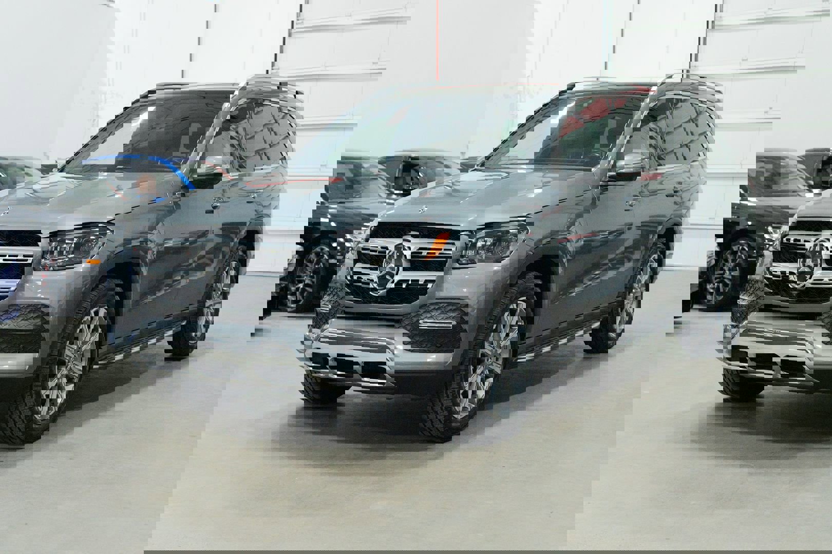 Used 2020 Mercedes-Benz GLS 450 4MATIC w/ Convenience Package image 3