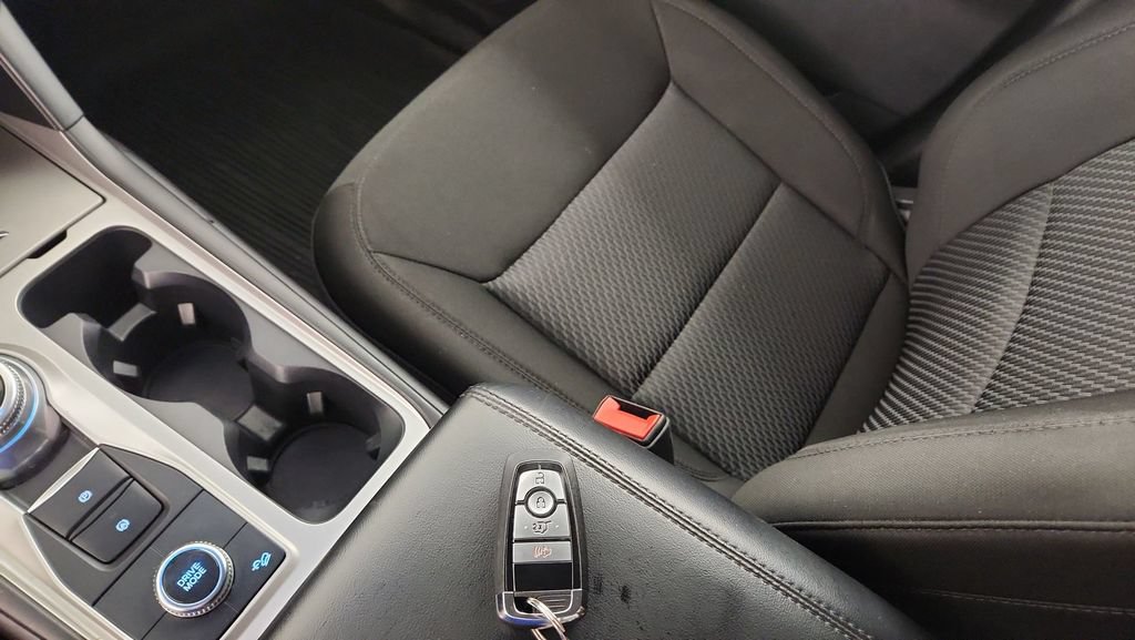 Used 2023 Ford Explorer XLT AWD/4WD image 21