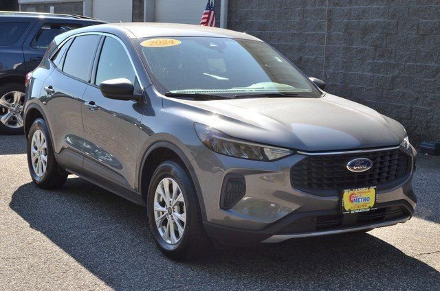 Used 2024 Ford Escape Active image 2