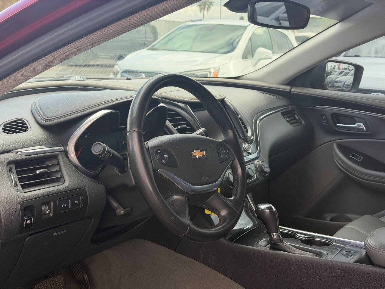 Used 2017 Chevrolet Impala LT w/ Convenience Package image 19