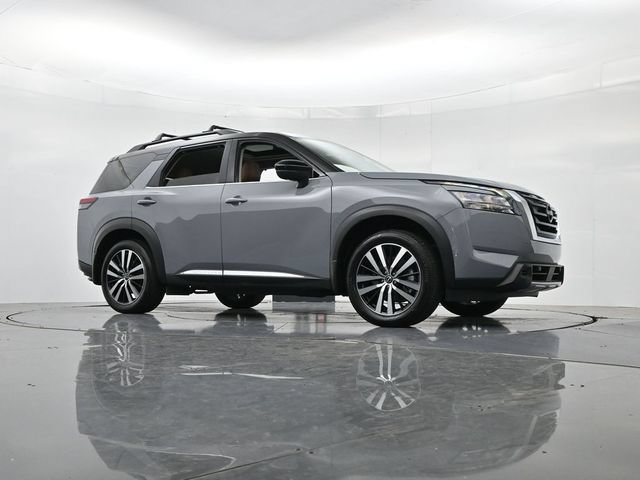 Used 2025 Nissan Pathfinder Platinum FWD image 37