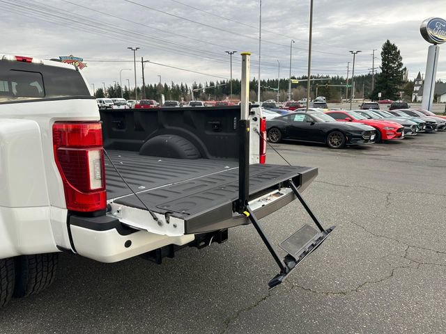 Used 2020 Ford F350 Platinum w/ FX4 Off-Road Package image 25