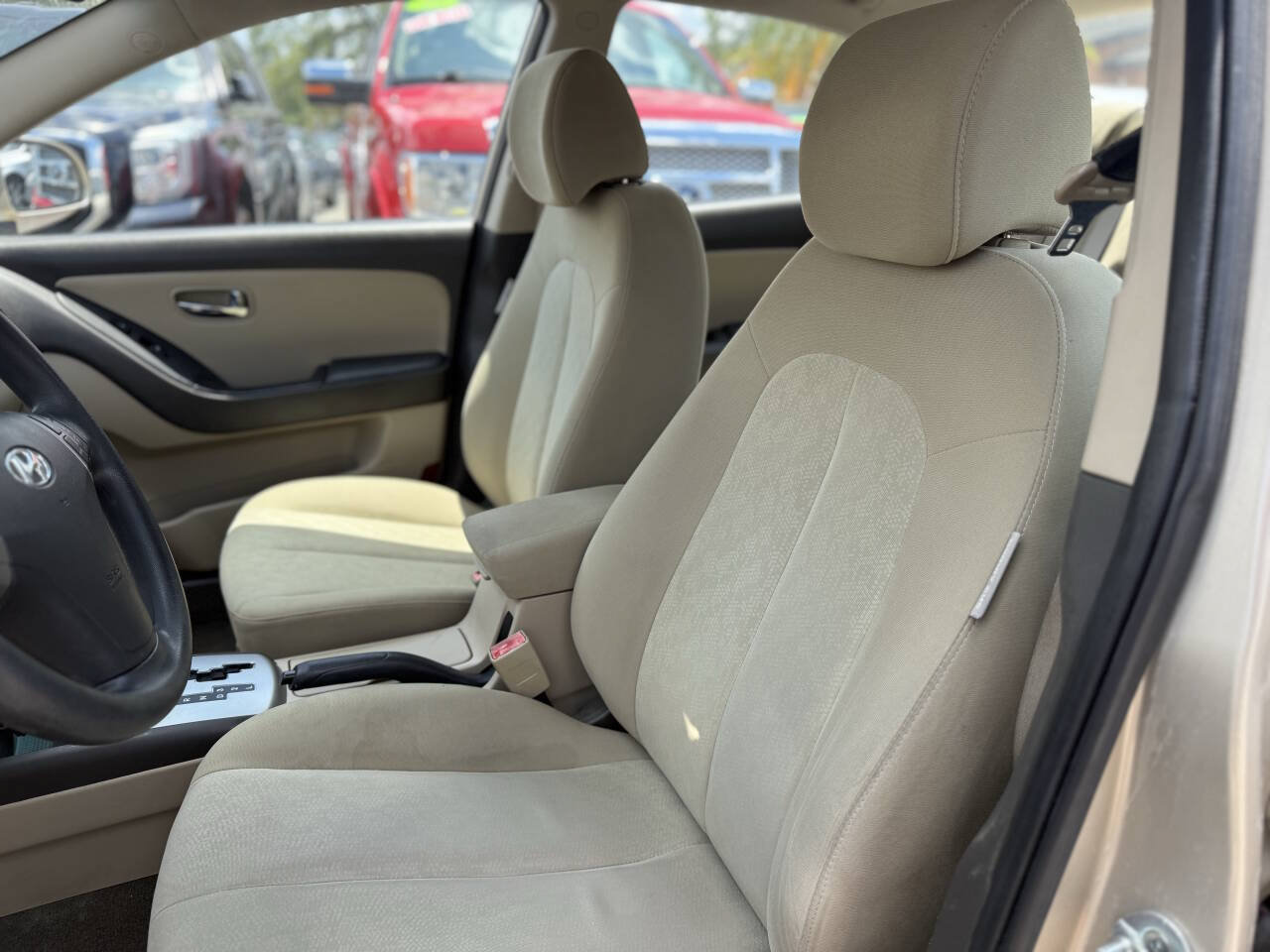 Used 2010 Hyundai Elantra GLS FWD image 10