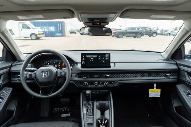 Used 2025 Honda Accord SE image 12