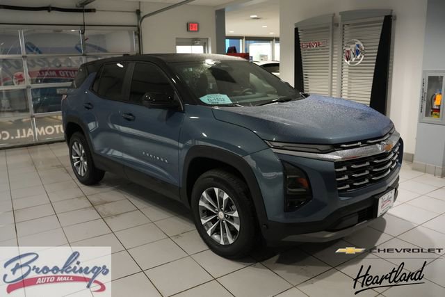 New 2026 Chevrolet Equinox LT w/ Convenience Package II AWD/4WD image 1