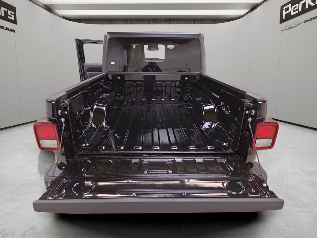 New 2026 Jeep Gladiator Sport image 22