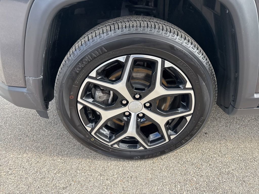 Certified 2024 Jeep Compass Limited image 9