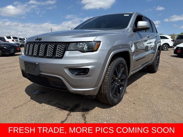 Used 2021 Jeep Grand Cherokee Laredo X AWD/4WD image 1