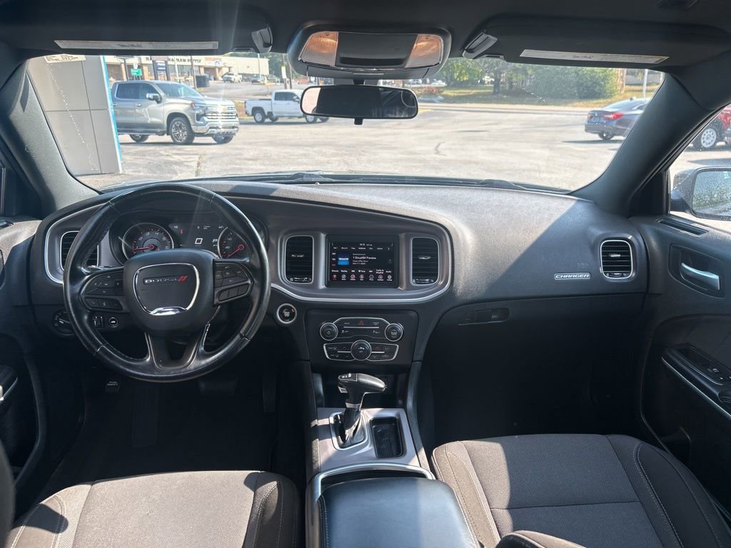 Used 2022 Dodge Charger SXT image 16