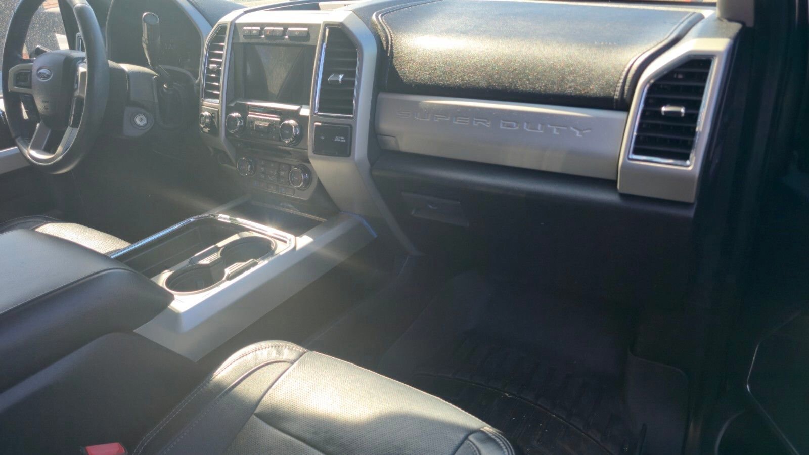 Used 2018 Ford F250 Lariat w/ Lariat Value Package image 9