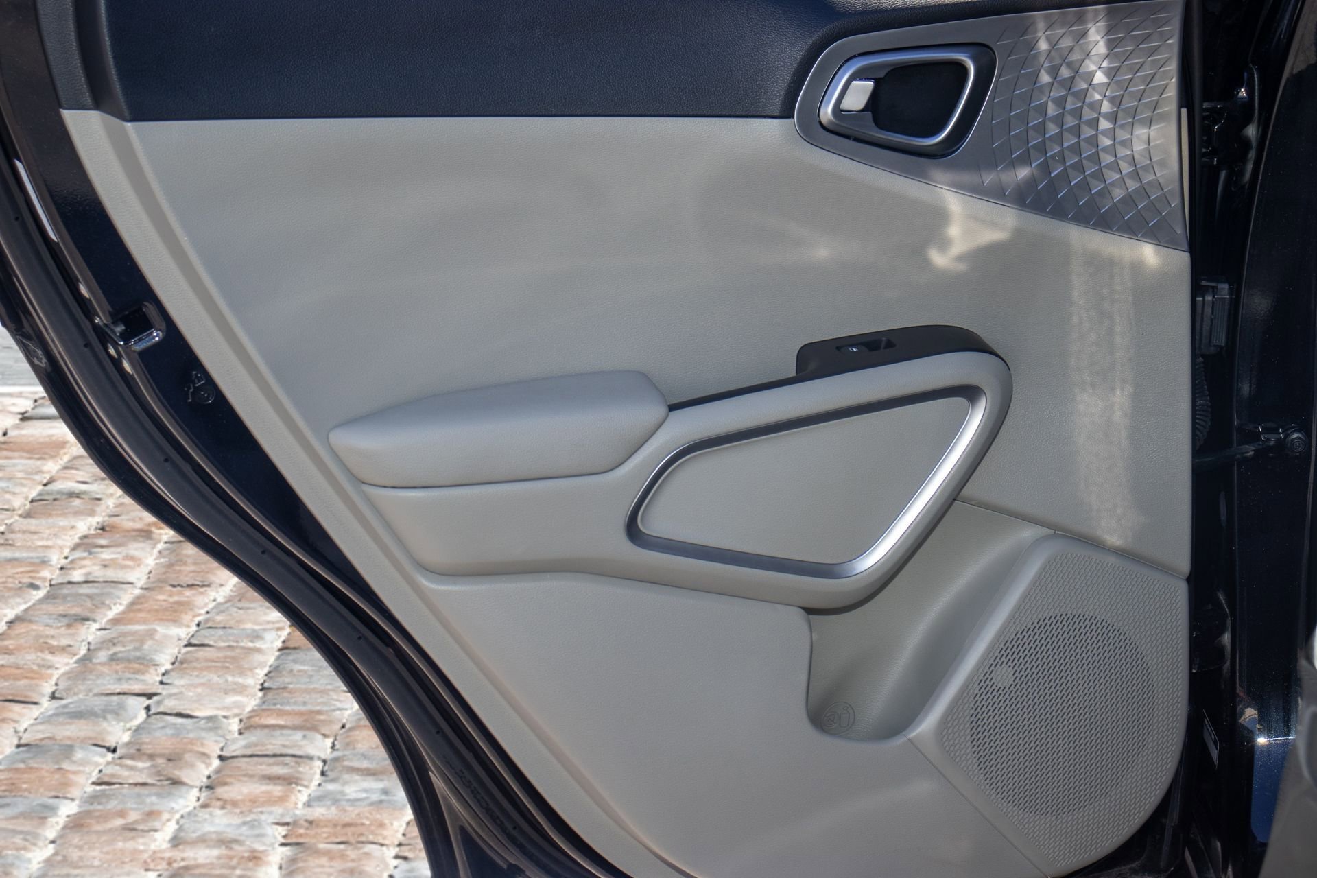 Used 2023 Kia Soul LX image 11