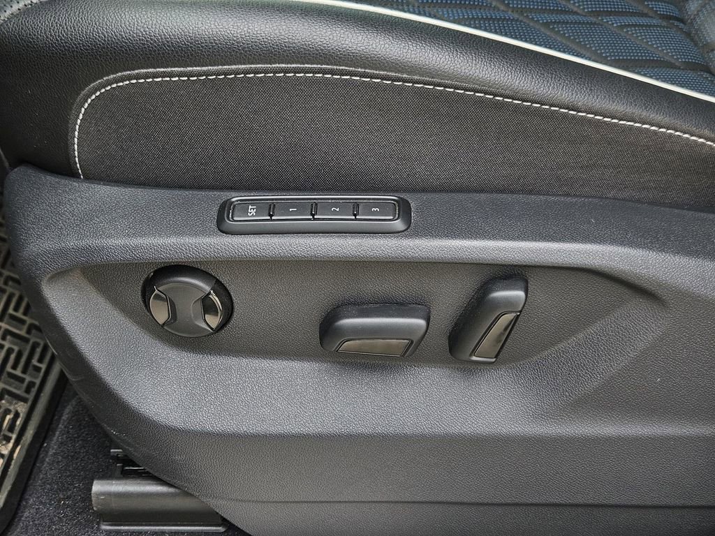 Used 2024 Volkswagen Atlas Cross Sport SEL Premium R-Line image 14