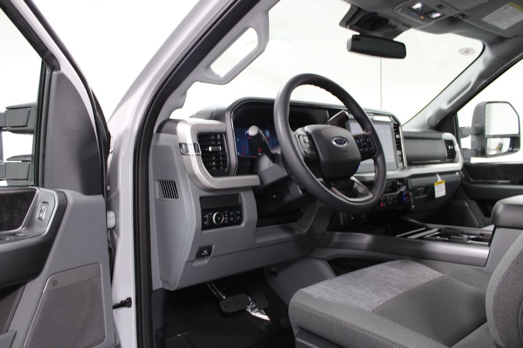 New 2026 Ford F250 XLT w/ XLT Premium Package image 25