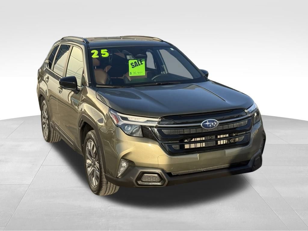 Used 2025 Subaru Forester Touring image 2