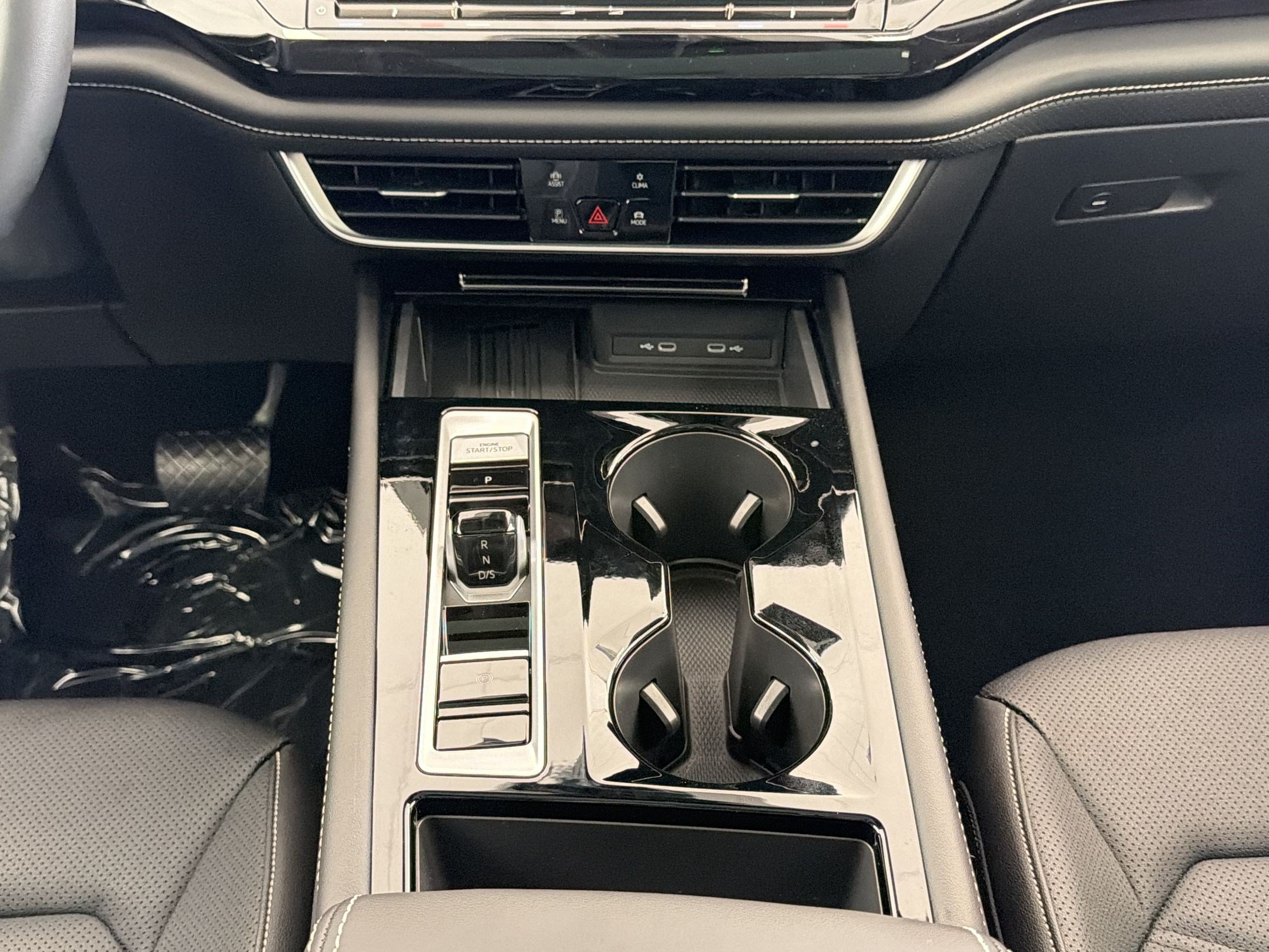 New 2026 Volkswagen Atlas SE FWD image 25