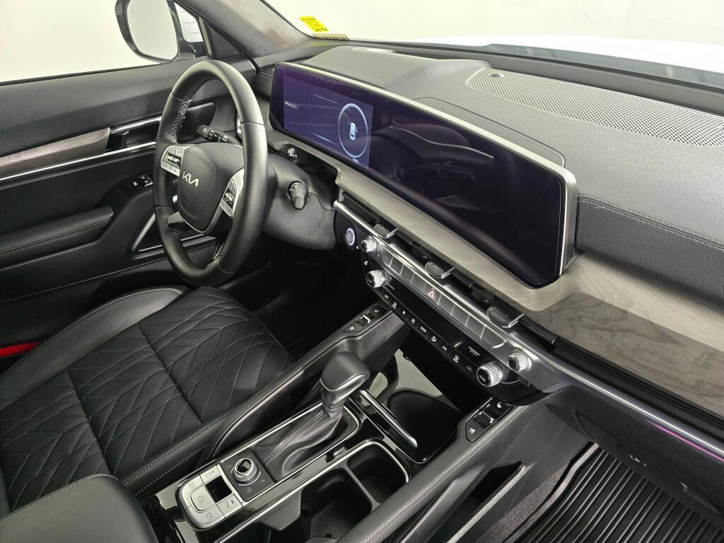 Used 2025 Kia Telluride SX Prestige X-Line image 19