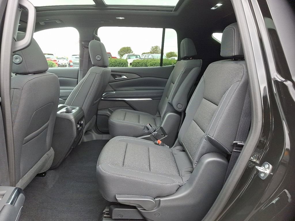 New 2026 Chevrolet Traverse LT w/ Sun and Wheel Package image 5