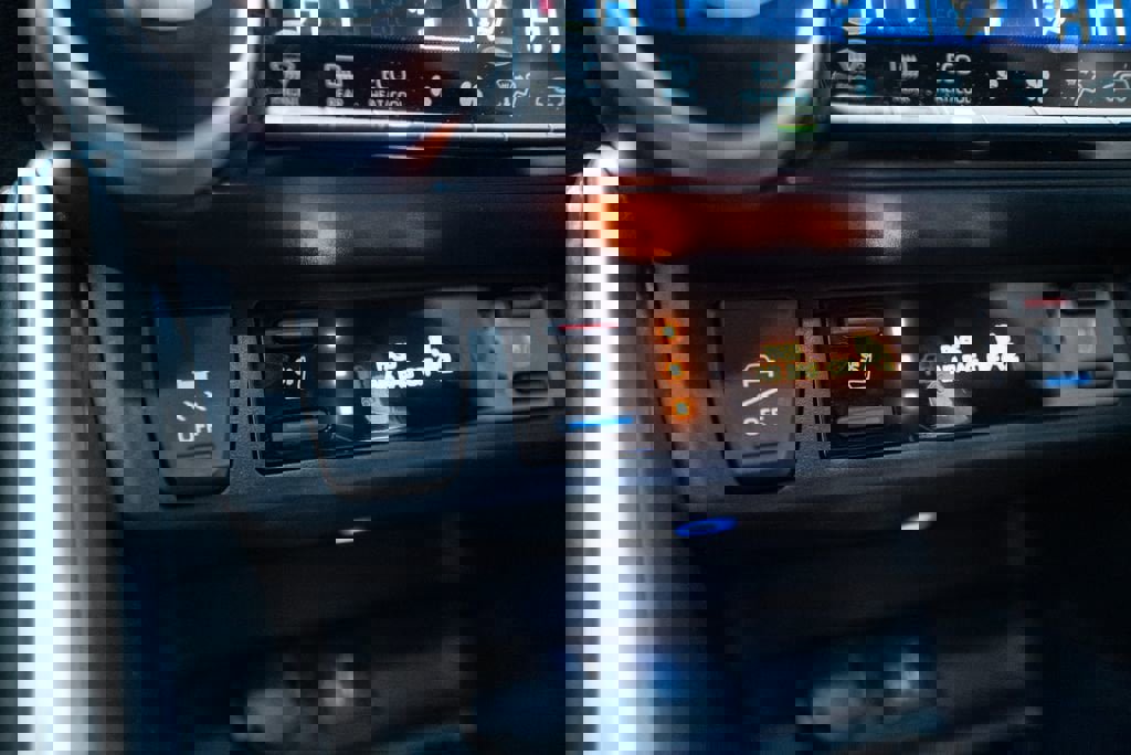 Certified 2024 Toyota RAV4 XSE image 28