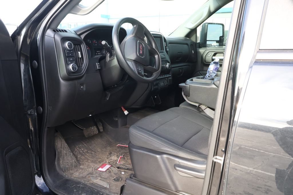 Used 2021 GMC Sierra 3500 4x4 Crew Cab w/ Convenience Package image 11