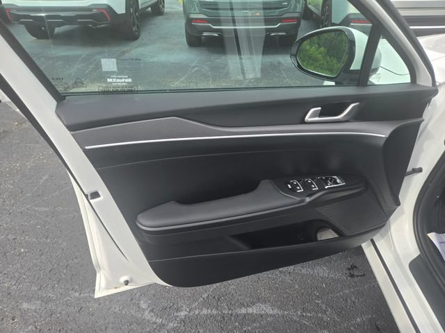 New 2026 Kia K5 LXS FWD image 21