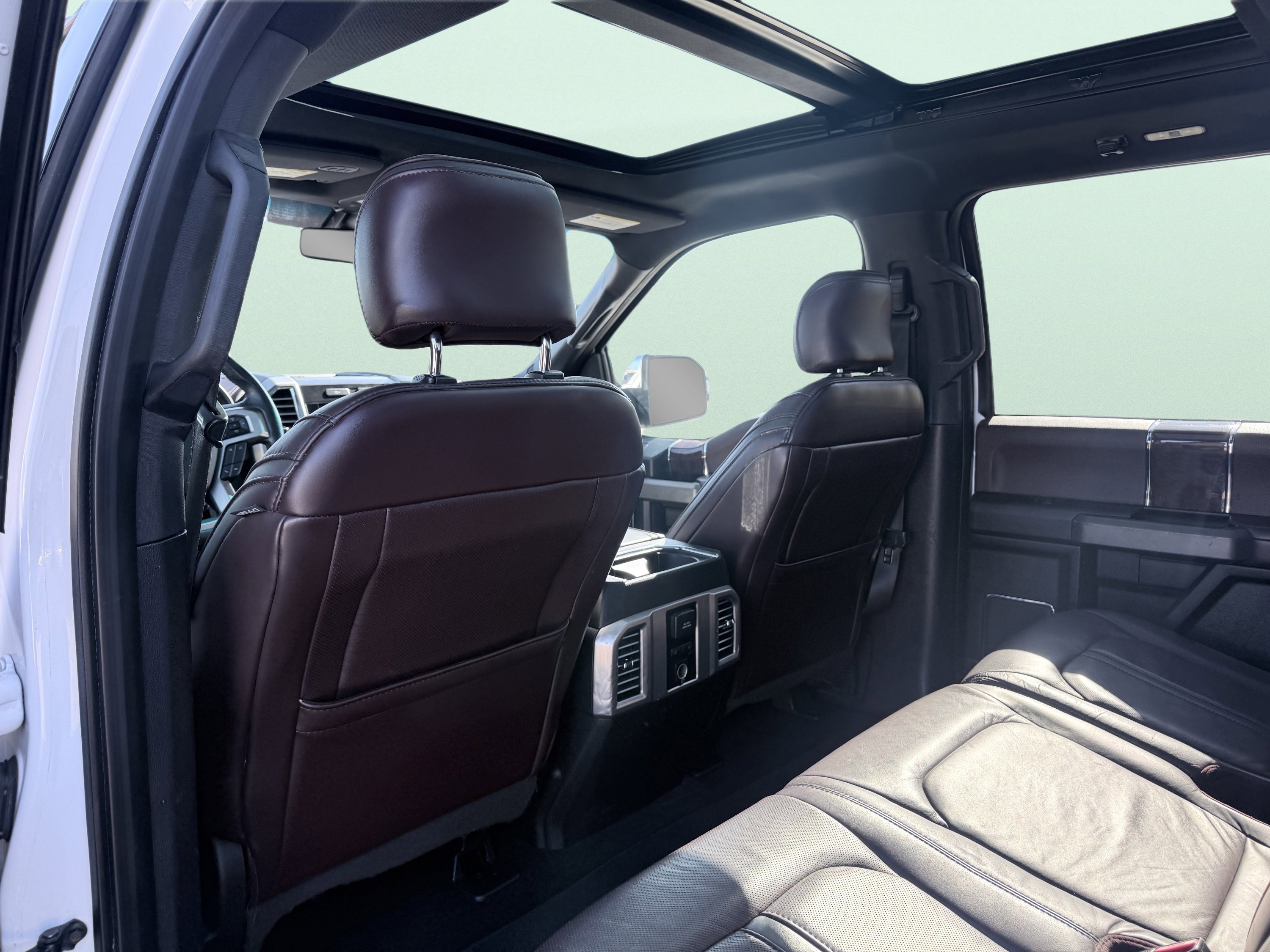 Used 2016 Ford F150 Platinum w/ Equipment Group 701A Luxury image 16