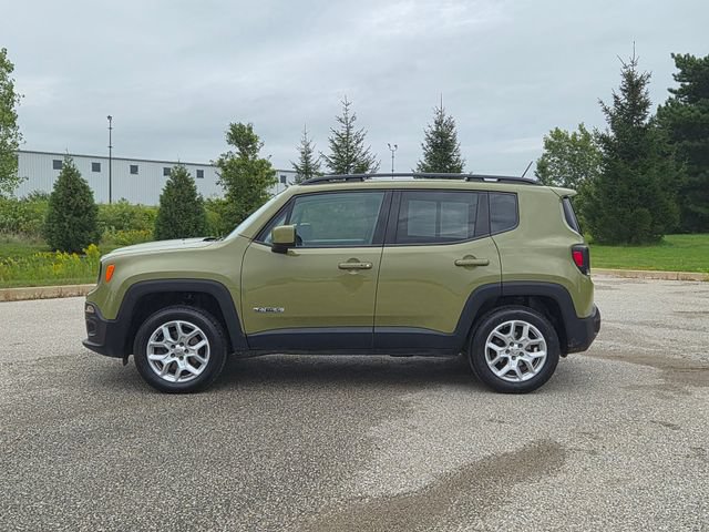 Used 2015 Jeep Renegade Latitude w/ Popular Equipment Group AWD/4WD image 8