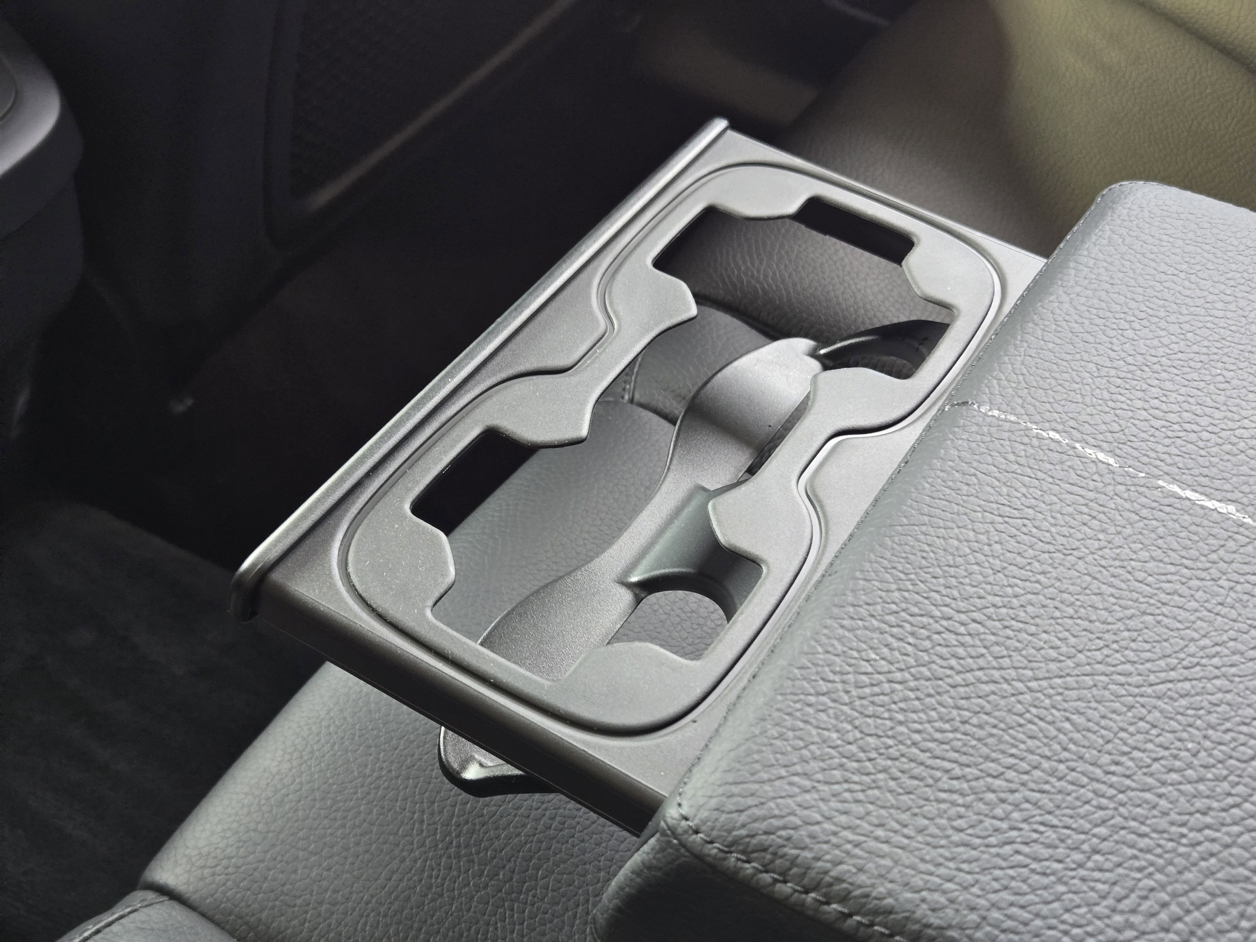 Used 2023 Volvo XC60 B5 Plus w/ Protection Package Premier AWD/4WD image 40