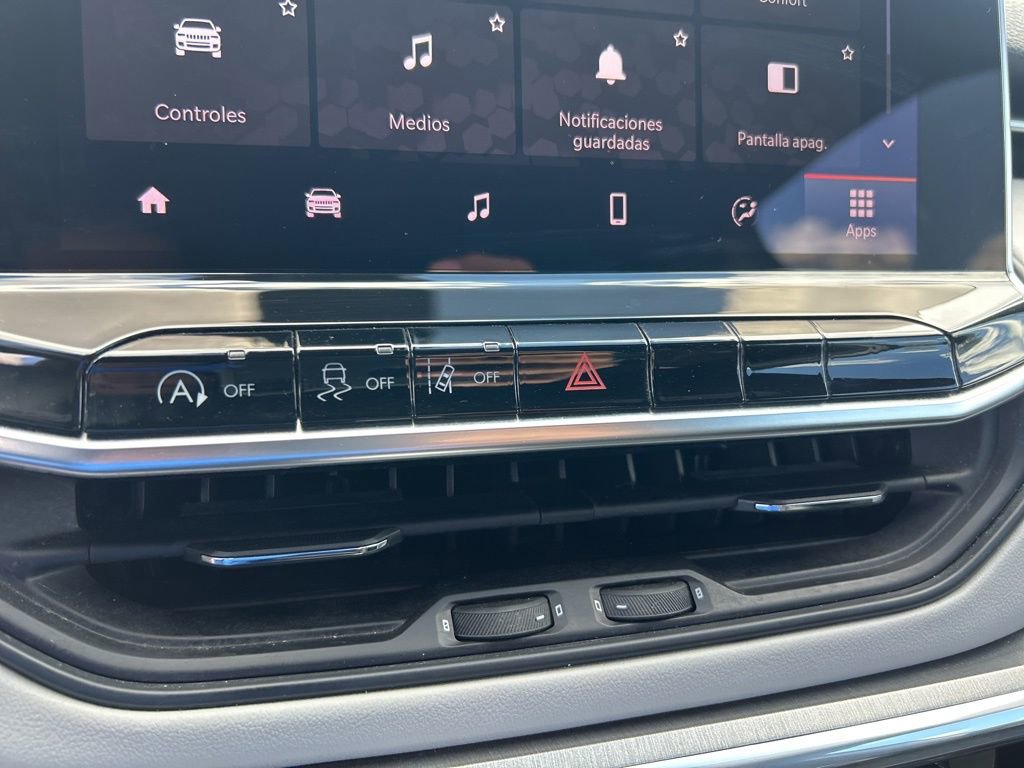 Used 2023 Jeep Compass Limited image 38