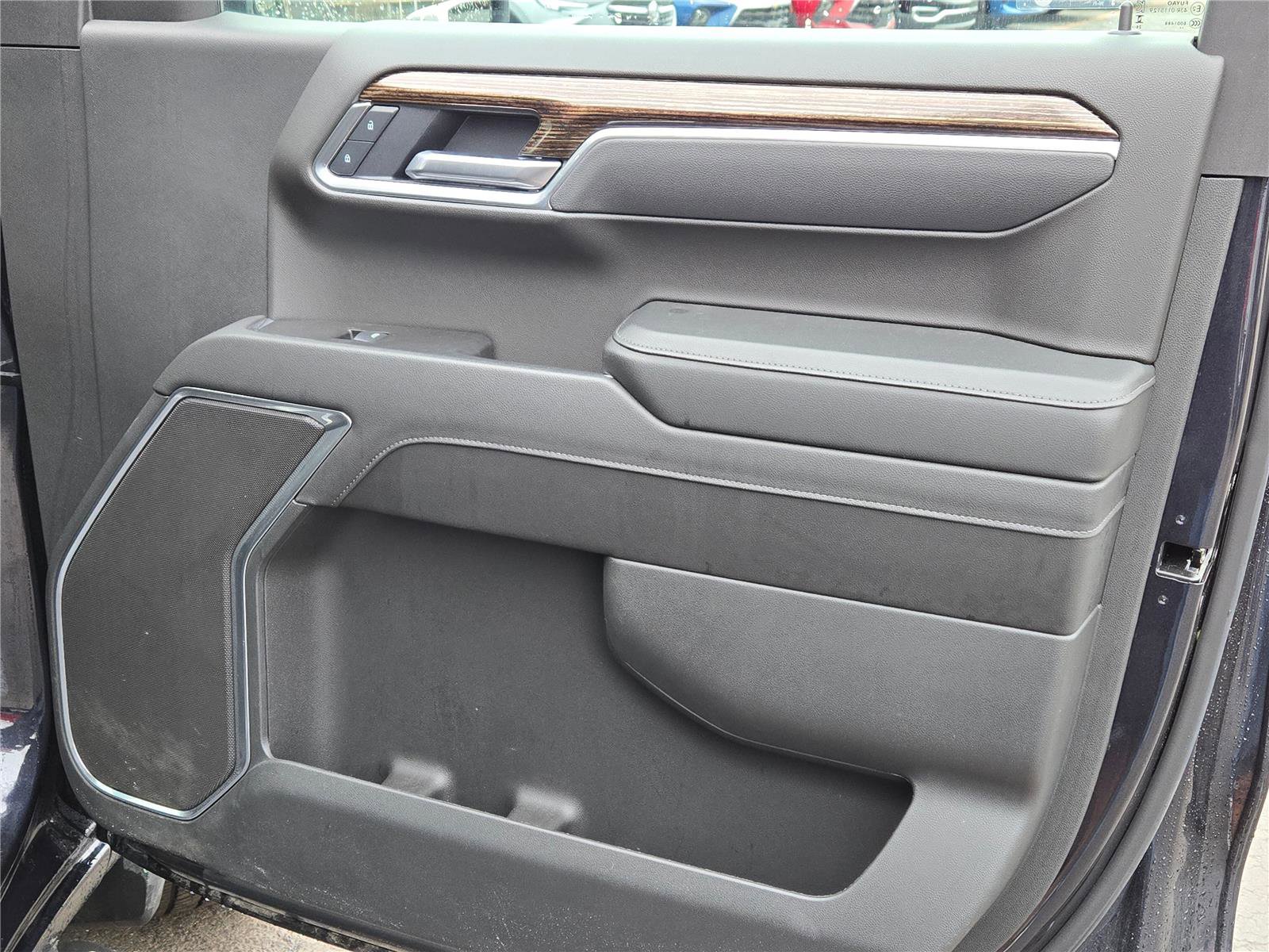 Used 2025 GMC Sierra 1500 Elevation AWD/4WD image 7