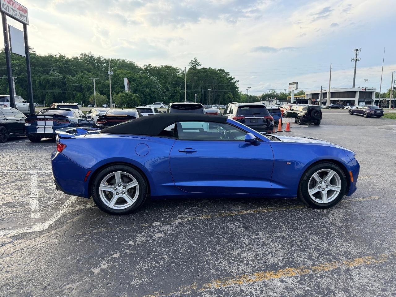 Used 2017 Chevrolet Camaro LT RWD image 13