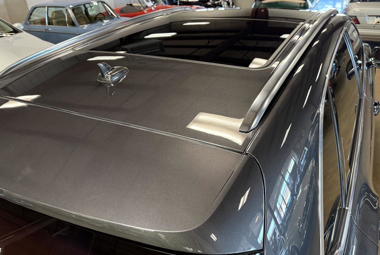 Used 2018 Bentley Bentayga image 34