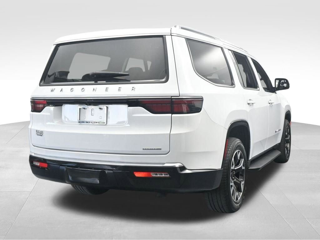 Used 2023 Jeep Wagoneer Series III w/ Preferred Equipment Group image 5