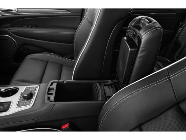 Used 2019 Jeep Grand Cherokee Overland AWD/4WD image 18