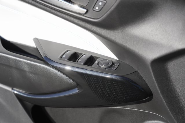 Used 2025 Chevrolet Trax LT w/ Driver Confidence Package image 29