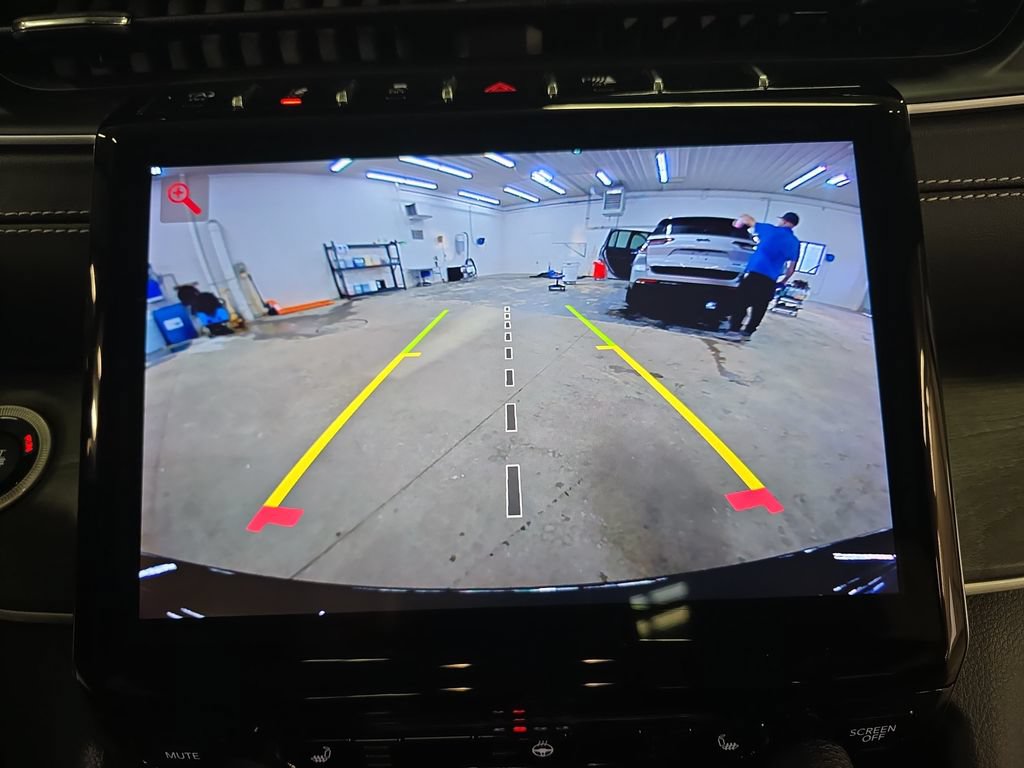 Certified 2023 Jeep Grand Cherokee Limited AWD/4WD image 24