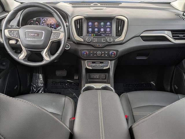 Used 2024 GMC Terrain Denali w/ Denali Premium Package AWD/4WD image 19