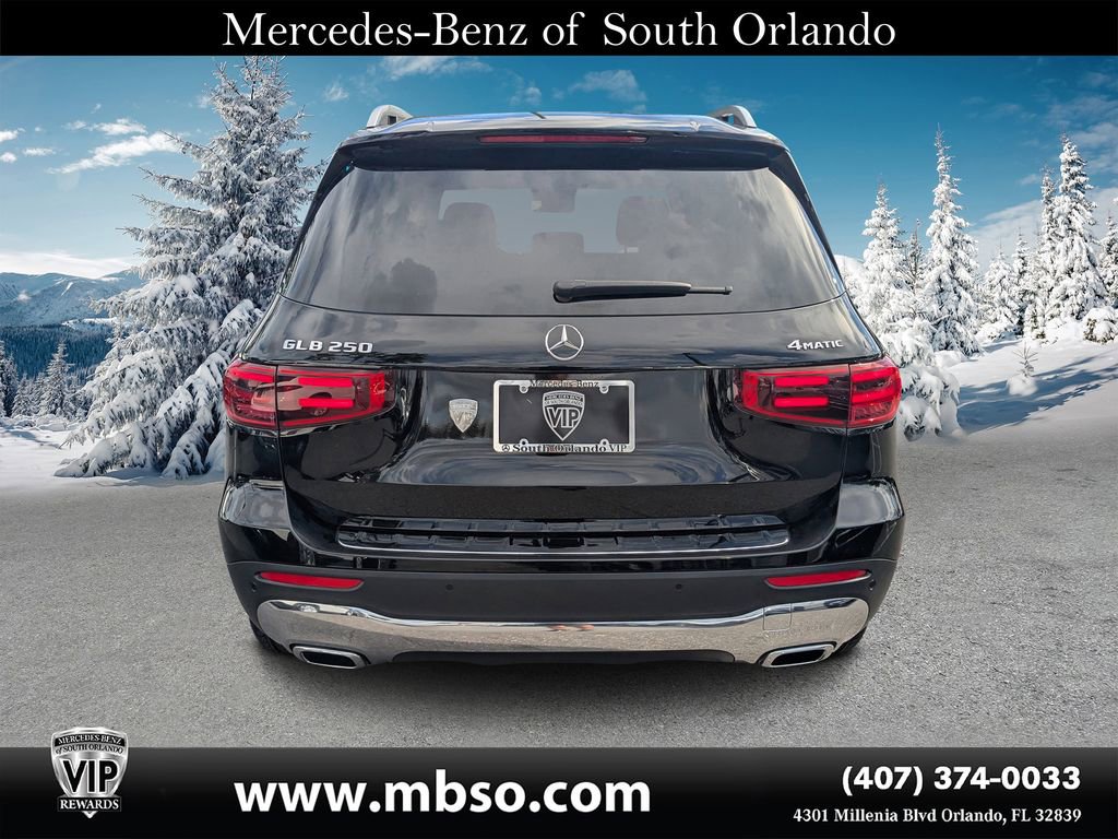 Used 2024 Mercedes-Benz GLB 250 4MATIC image 17