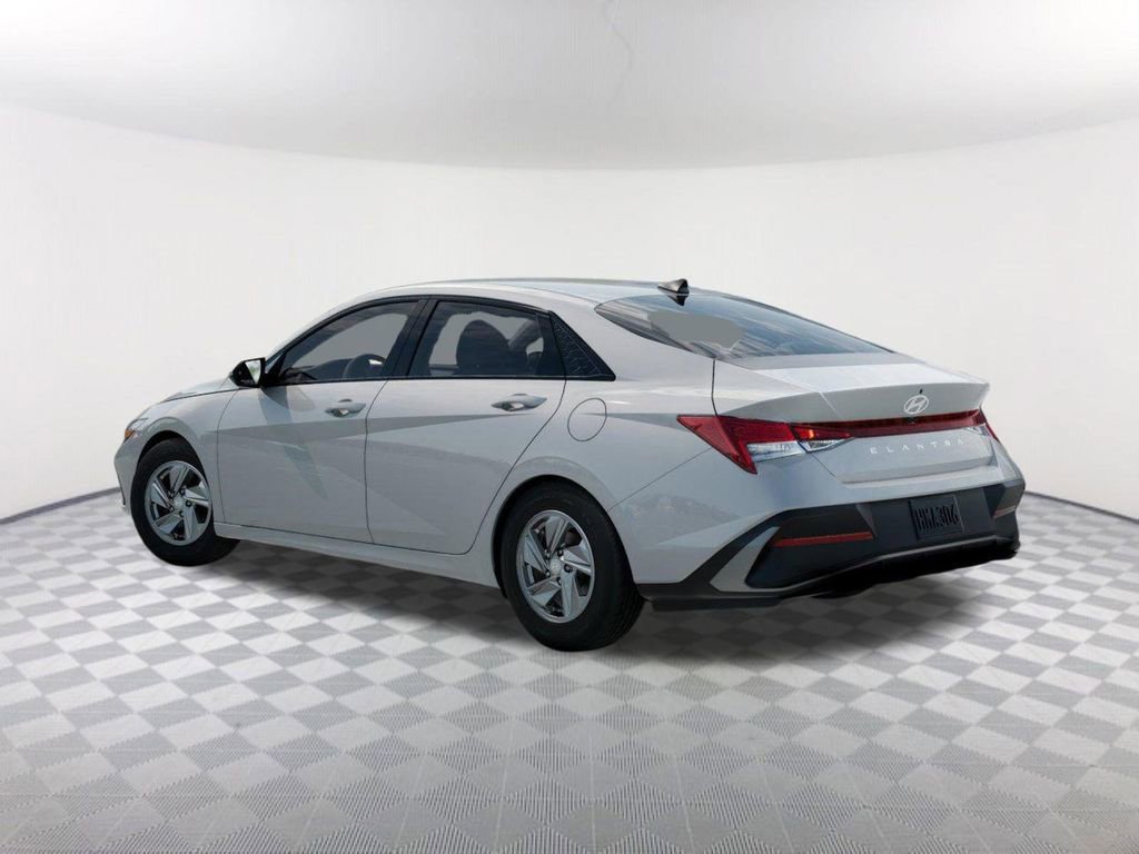New 2026 Hyundai Elantra SE image 5