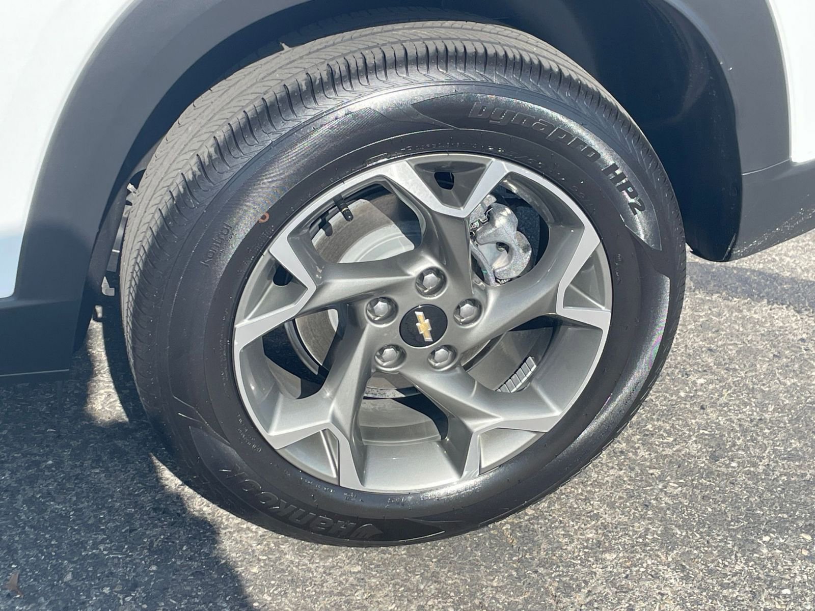 Used 2025 Chevrolet Trax LT w/ LT Convenience Package image 28