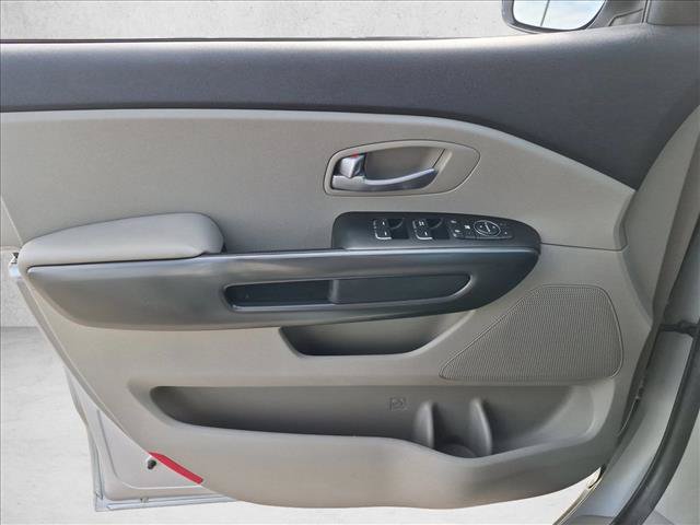 Used 2020 Kia Sedona LX FWD image 6