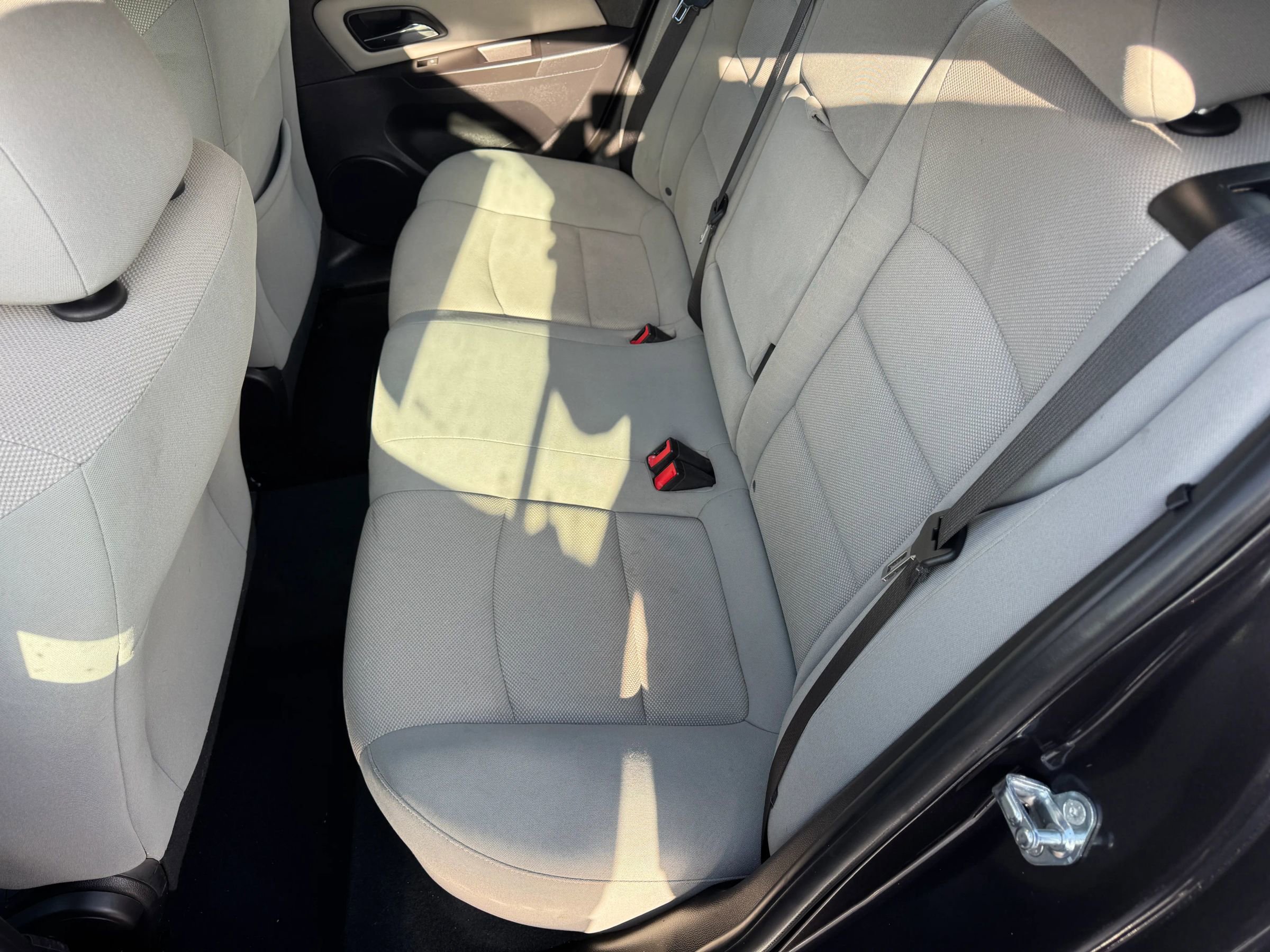 Used 2016 Chevrolet Cruze LT image 24