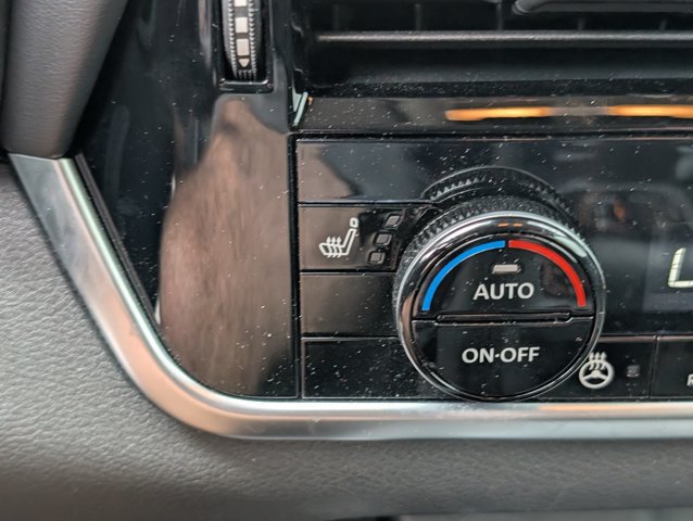 Used 2025 Nissan Rogue SL w/ SL Premium Package FWD image 26