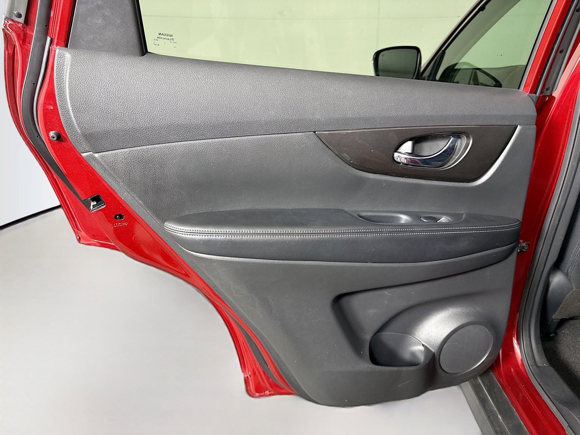 Used 2020 Nissan Rogue SV FWD image 26