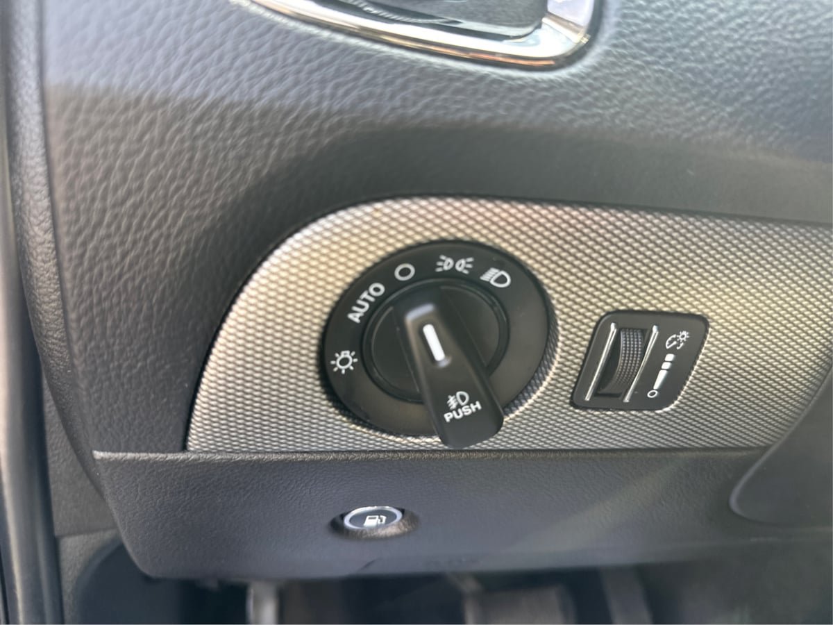 Used 2018 Dodge Durango GT w/ Premium Group AWD/4WD image 18