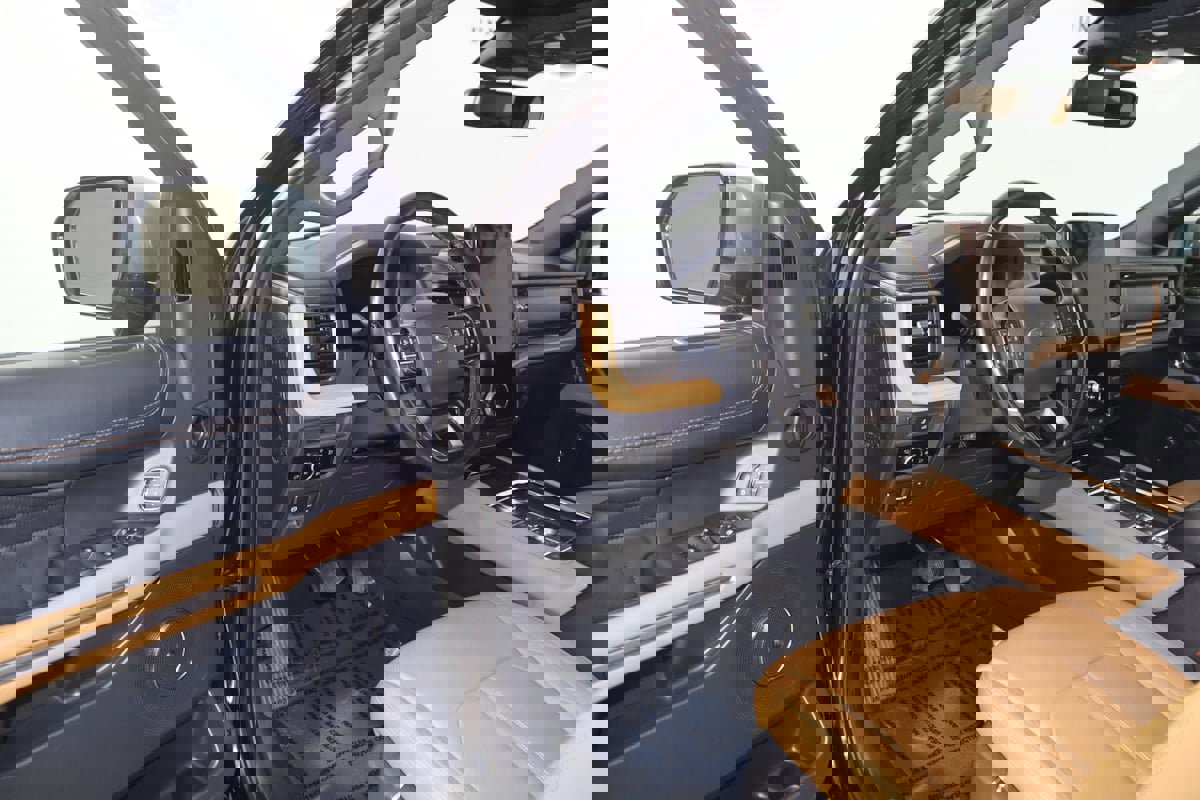 Used 2024 Ford Expedition Max Platinum AWD/4WD image 58