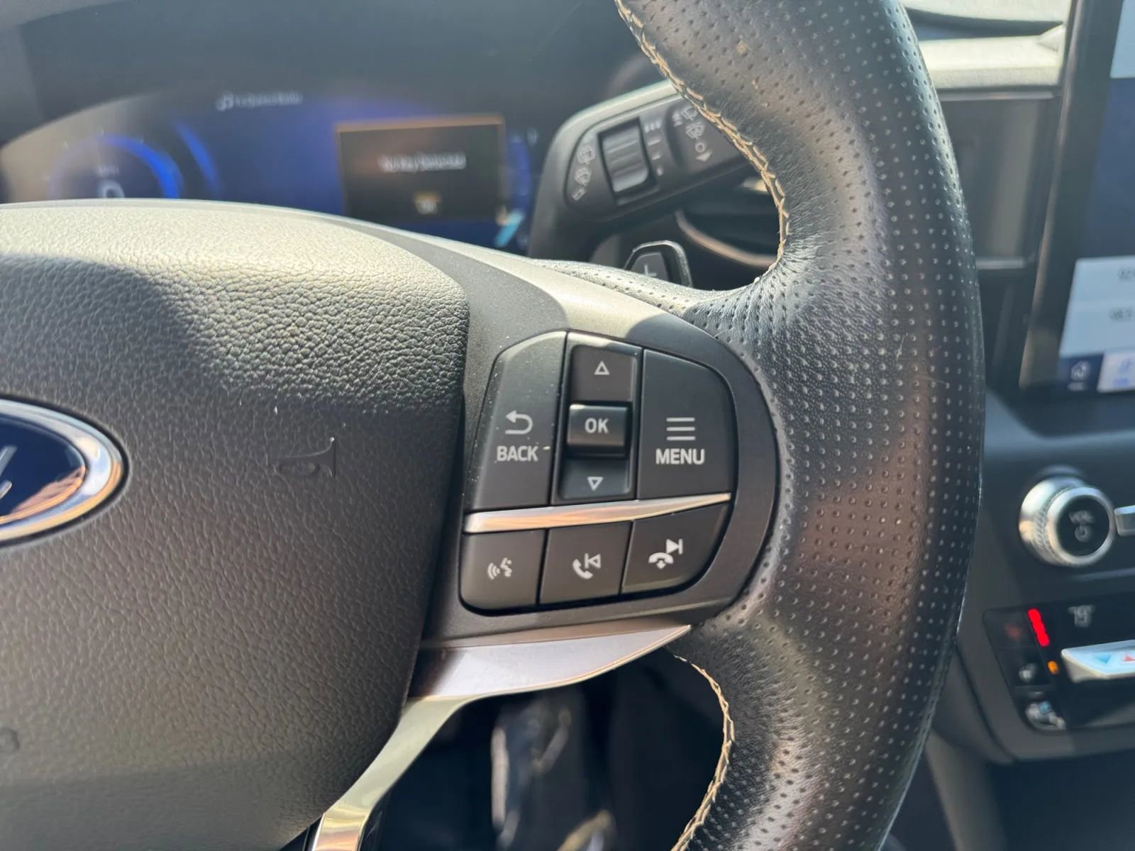 Used 2020 Ford Explorer ST w/ ST Street Pack image 23