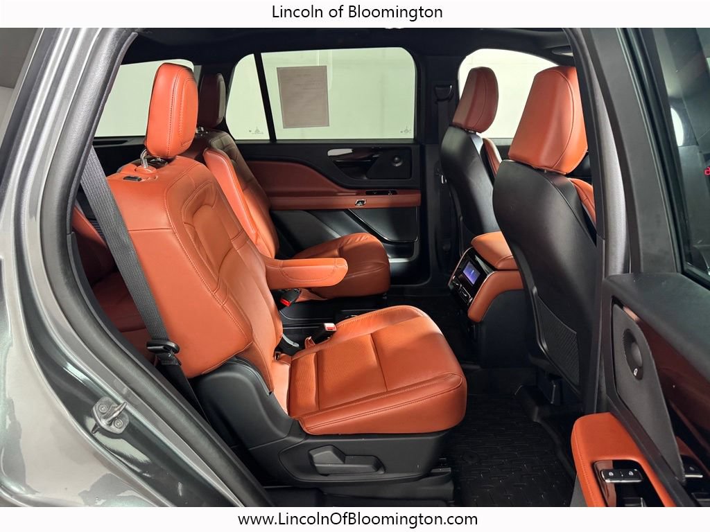 Certified 2025 Lincoln Aviator Reserve w/ Jet Appearance Package AWD/4WD image 13